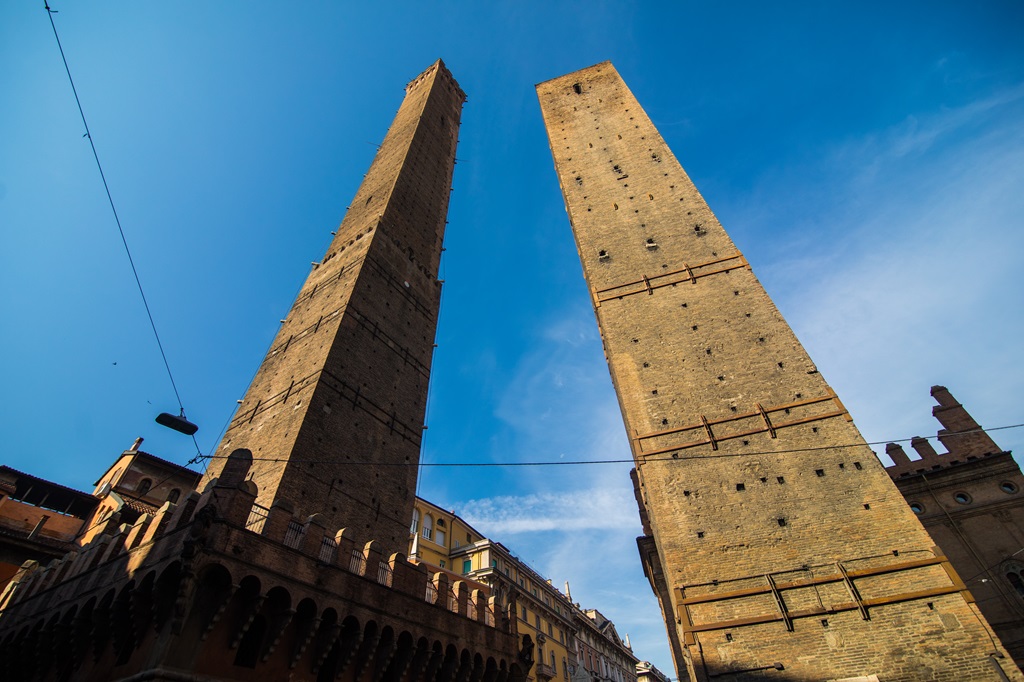 Bologna la grassa la rossa la dotta un viaggio nel cuore dell'Emilia-Romagna